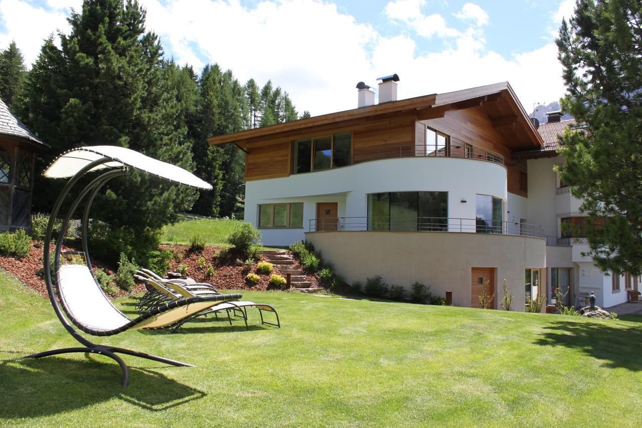 Garni Hotel Rosengarten B&B Сельва-ди-Валь-Гардена Экстерьер фото