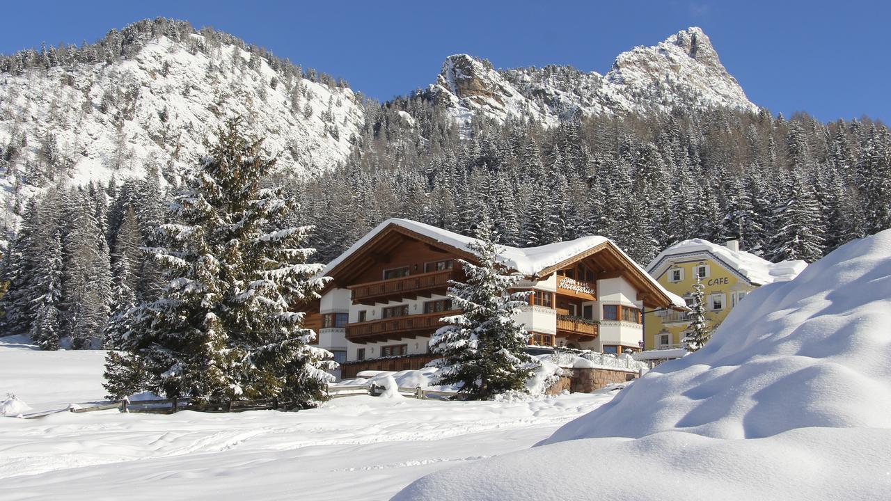 Garni Hotel Rosengarten B&B Сельва-ди-Валь-Гардена Экстерьер фото